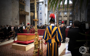 Ferenc pápa búcsúztatása - Ma helyezik végső nyugalomra a katolikus egyházfőt
