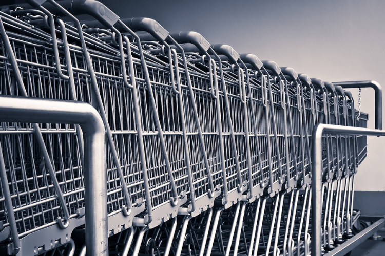 Csalók élnek vissza az egyik áruházlánc nevével